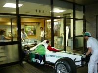 Ｆ1マシン搬入