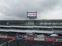 巨大スクリーンに映し出されたＦ1の仕組み